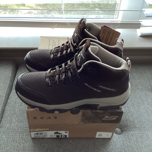 Skechers Women's Trego - Trail Kismet Mid-Top Hiking Boots, size 10 - Picture 1 of 12